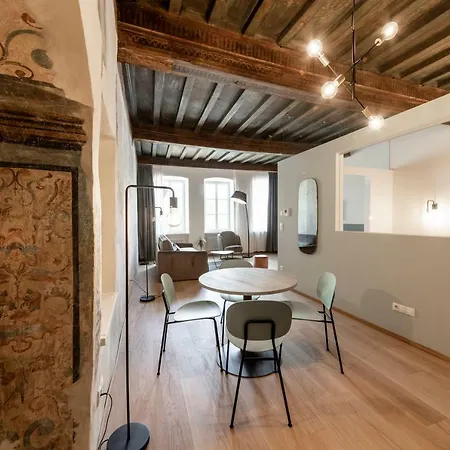 Apartment Cooper L Cooper *